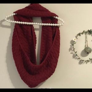 Burgundy scarf 🧣perfect for winter 🥶